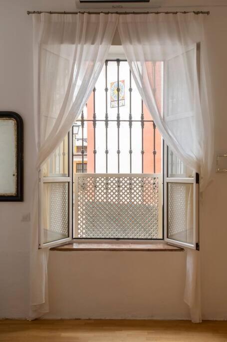 Precioso Apartamento Nuevo En Sevilla Centro 4Pax Luaran gambar