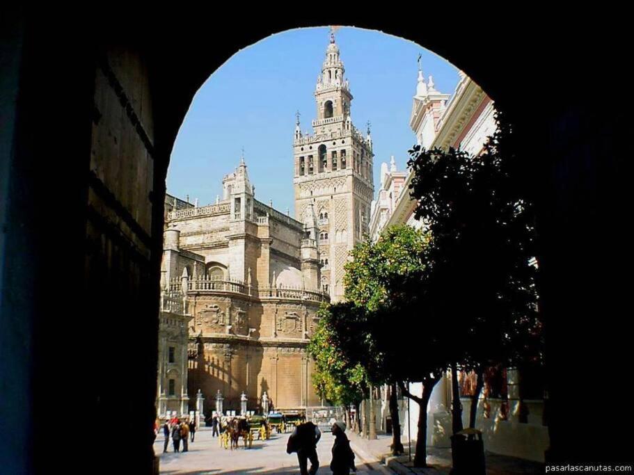 Precioso Apartamento Nuevo En Sevilla Centro 4Pax Luaran gambar