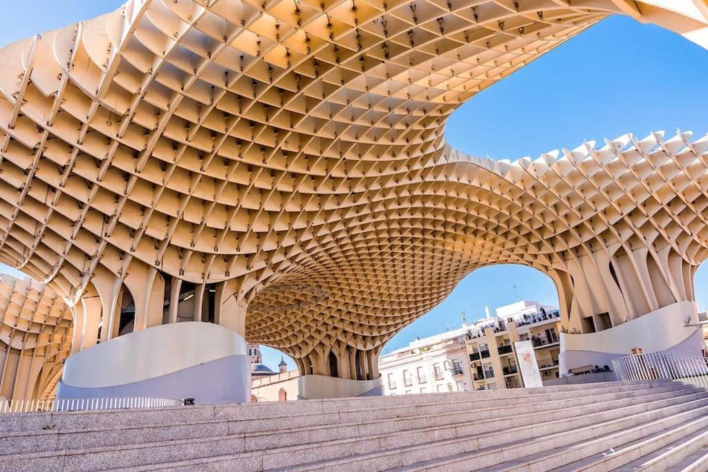 Precioso Apartamento Nuevo En Sevilla Centro 4Pax Luaran gambar