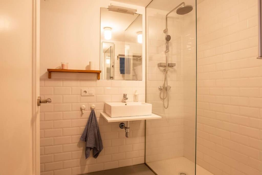Precioso Apartamento Nuevo En Sevilla Centro 4Pax Luaran gambar